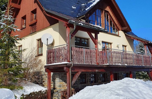 Oberwiesenthal Appartement | Ferienhaus Bergtraum - At 955 m above sea level, close to the clouds and the slopes on your doorstep