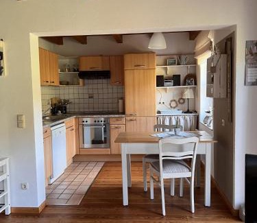 Amelith Appartement | Ferienhaus Buren-Hof