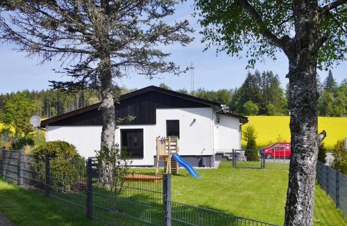 Usseln Maison | Ferienhaus Diemelquelle - mit eingezäuntem Garten