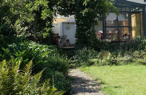 Hetzerath Maison | Ferienhaus Glücksnest - 4-bed vacation home shower/WC, 2 bedrooms