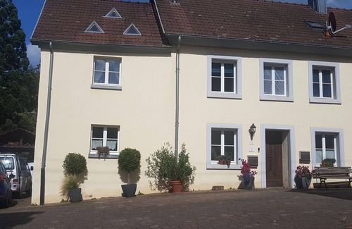Hetzerath Maison | Ferienhaus Glücksnest - 4-bed vacation home shower/WC, 2 bedrooms