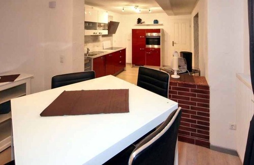 Gruendau Maison | Ferienhaus Gründaublick, 160qm mit Terrasse und 2 Schlafzimmer für max. 6 Personen