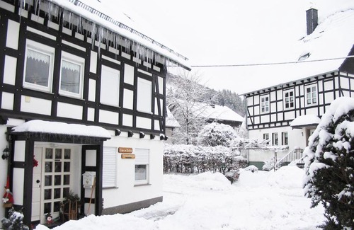 Olsberg Appartement | Ferienhaus Haus am Medebach