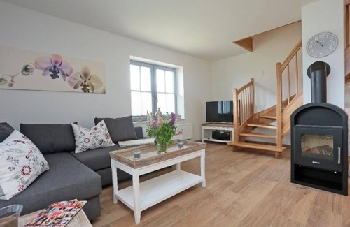 Altefaehr Maison | Ferienhaus Hofblick - Gut Gustowerhöfen in Altefähr auf Rügen