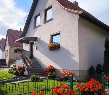 Gernrode Maison | Ferienhaus Isabel mit Pool und Garten Nähe Quedlinburg