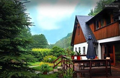 Oppach Chalet De Ski | Ferienhaus Jägerhaus Oppach Alleinlage mit See