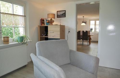 Krummin Maison | Ferienhaus Juule in ruhiger Lage, Terrasse, WLAN