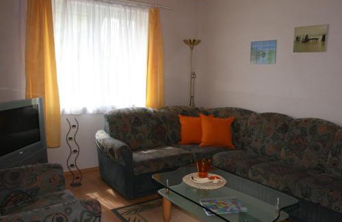 Alt Gaarz Maison | Ferienhaus "Kleiner Schoner"