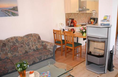 Alt Gaarz Maison | Ferienhaus "Kleiner Schoner"