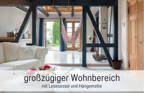 Lebus Maison | Ferienhaus Lebuser Land für bis zu 4 Personen mit 1300 qm Garten und Privatsauna, grandiosen Blick über die Oder, sonntags late check out bis 18 Uhr inklusive