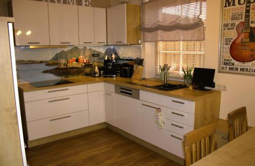 Sievershagen Maison | Ferienhaus Meerzeit-4SZ, 2Wohnzimmer, WLAN-8 km Warnemünde