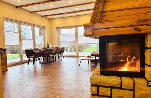 Dolgen am See Maison | Ferienhaus MILA - Pool, Sauna, Whirlwanne, 5000qm Privatgelände mit Bolzplatz