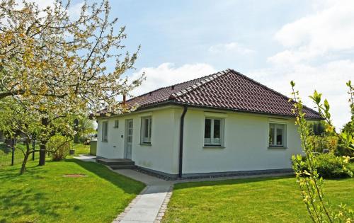 Thesenvitz Appartement | Ferienhaus mit Sauna u Terrasse im Zentrum von Rügen