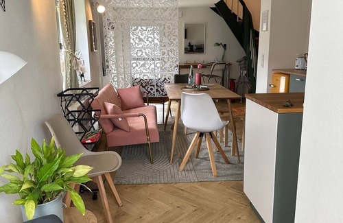 Westerburg Maison | Ferienhaus Petermännchen - 2 bedroom house, shower, WC, parking lot