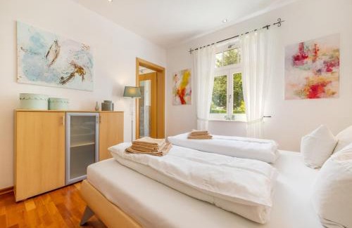 Zudar Maison | Ferienhaus Rügenbrise mit Seeblick direkt am Wasser