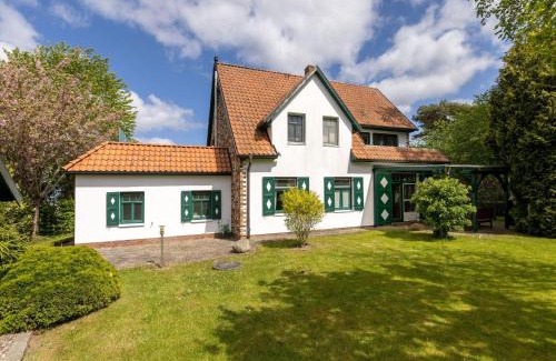 Zudar Maison | Ferienhaus-Ruegenbrise-mit-Seeblick-direkt-am-Wasser