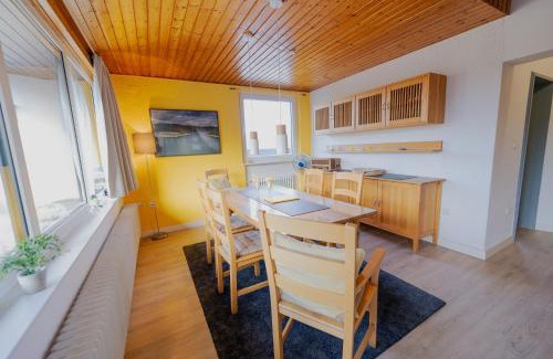 Hemfurth-Edersee Appartement | Ferienhaus Schöne Aussicht Ferienwohnung Gelb