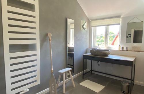 Rosenhagen Maison | Ferienhaus " Sealounge " an der Ostsee, Sauna, Strandkorb, free W-LAN - SEASIDE -
