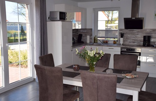 Warin Maison | Ferienhaus "storchennest" am Großen Wariner See