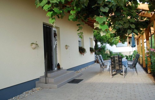 Illmitz Appartement | Ferienhaus Unger Heidi - Ferienhaus/2 Schlafräume/bad, WC