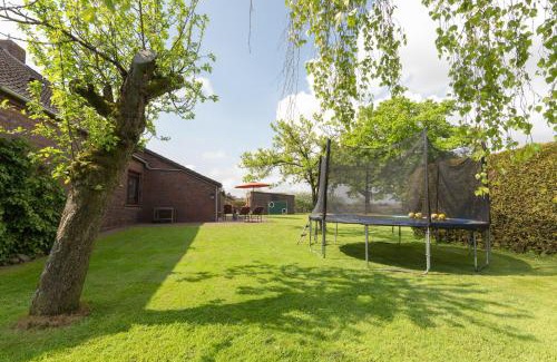 Hesel Maison | Ferienhaus Waldblick, 35209