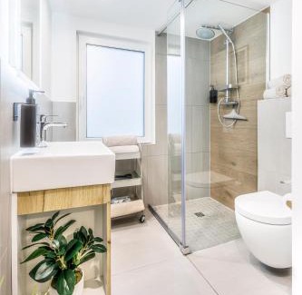 Joachimsthal Maison | Ferienhaus Waldgeflüster 70 QM I überdachte Terrasse I 2 Schlafzimmer I Strandnah