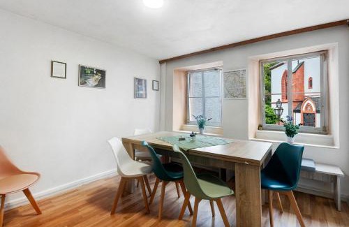 Neuerburg Maison | Ferienhaus Zum Burgfried
