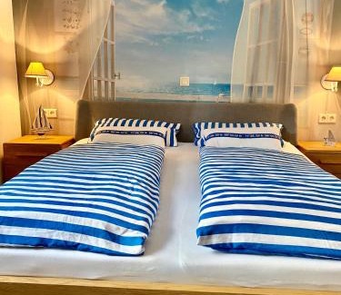 Bodman-Ludwigshafen Appartement | Ferienresidenz Seegarten Andrea - Seezugang und Schwimmbad
