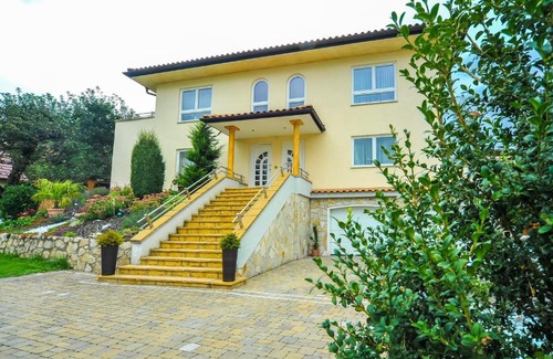 Sankt Peter-Freienstein Maison | Ferienwohnung Regina