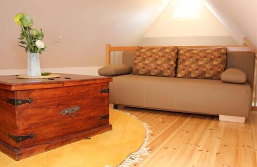 Ostseebad Dierhagen Appartement | Ferienwohnung mit Balkon in Einem Reetdachgedecktem Strandhaus