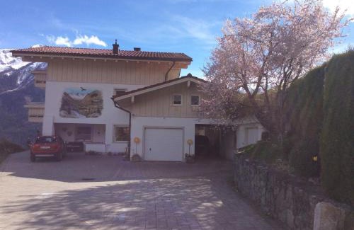 Schonbach Appartement | Ferienwohnung Zwoelferblick