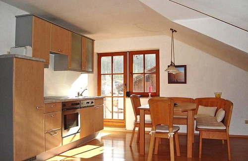 Hohenaschau im Chiemgau Appartement | Ferienwohnung 75 qm zwei Schlafzimmer und Ostbalkon