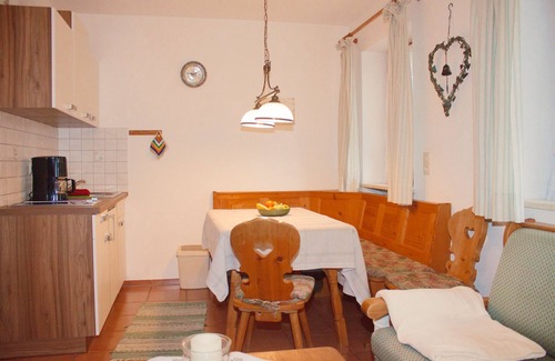 Hohenaschau im Chiemgau Appartement | Ferienwohnung I° "Talstüberl" mit extra Schlafzimmer und Terrasse, 34 qm