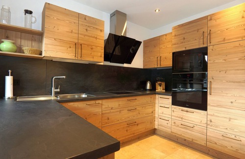 Staudach-Egerndach Appartement | Ferienwohnung Burg Hohenstein, 100 m² für 1-6 Personen, Terrasse, Wlan