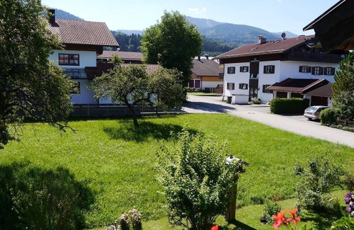 Frasdorf Appartement | Ferienwohnung 1-3 Personen, 55 qm, Süd-Ostbalkon, 1 Schlafzimmer, Wohnküche, SAT-TV