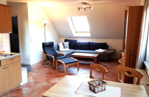 Neuensien Appartement | Ferienwohnung 15 im Fischerhaus mit Balkon