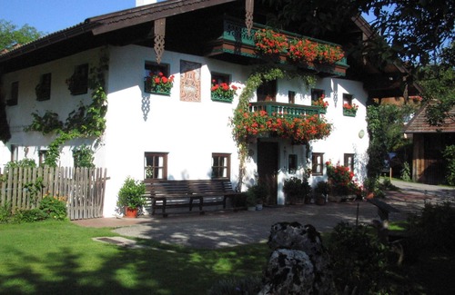 Frasdorf Appartement | Ferienwohnung 2 - 4 Pers. 70 qm, großer Wohn/Schlafraum, 1 Schlafzimmer, Küche, SAT-TV, Nichtraucher, keine Haustiere