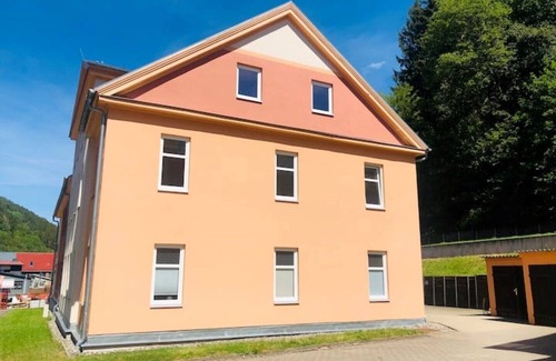 Obstfelderschmiede Appartement | Ferienwohnung 2 Alte Schule "c.g. Salzmann"