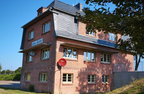 Alt Suhrkow Appartement | Ferienwohnung 2 - Bahnhof Hohen Mistorf - Ferienwohnungen