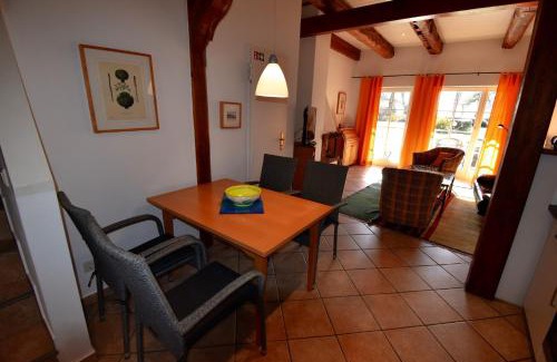 Garz/Rugen Appartement | Ferienwohnung 2 im Gutshaus Losentitz