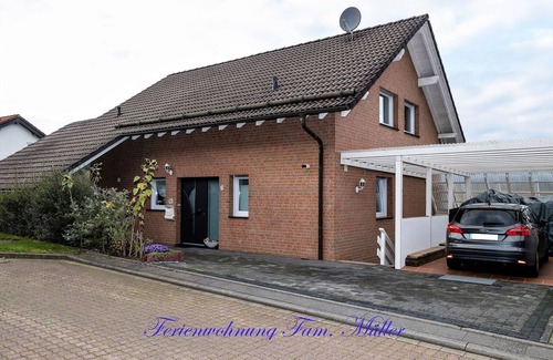 Hilchenbach Appartement | Ferienwohnung 53 m2 mit Überdachter Terrasse