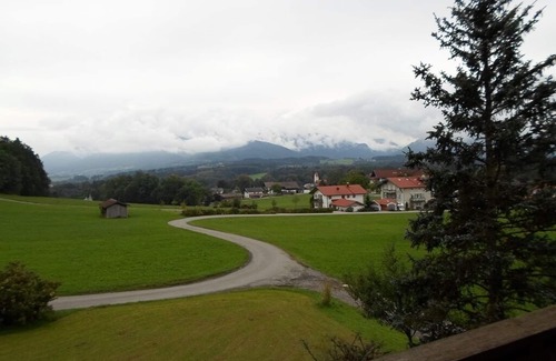 Rimsting Appartement | Ferienwohnung 54qm mit Dusche, Balkon und Grillmöglichkeit
