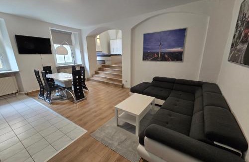 Zittau Appartement | FERIENWOHNUNG 77m2 APARTMENT 2 RAUM WOHNUNG im ZITTAUER STADTZENTRUM INNENSTADT INNENRING TOP LAGE MARKT UND RATHAUS NÄHE