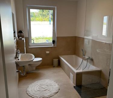 Oberdorla Appartement | Ferienwohnung an der Windmühle