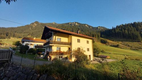 Reutte Appartement | Ferienwohnung Abendspitzblick