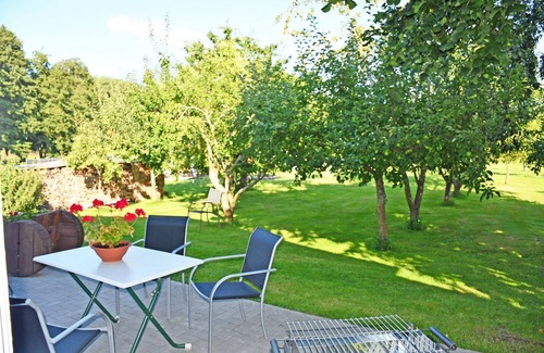 Samtens Appartement | Ferienwohnung Achtern - Ferienwohnungen auf dem Pommernhof mit Großem Garten!