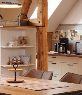 Senftenhutte Appartement | Ferienwohnung Alte Schule Chorin Schorfheide