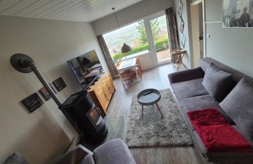 Husen Appartement | Ferienwohnung Altenaublick Husen