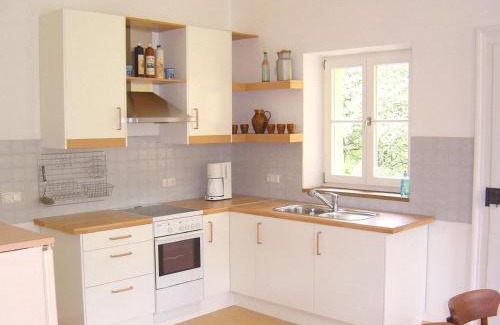Bernried Appartement | Ferienwohnung Altes Schulhaus in Leithen - Bernried