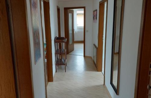 Wiesent Appartement | Ferienwohnung am Berg